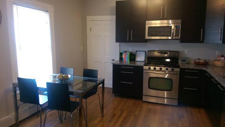 Renovated, 10 Min From The City Βοστώνη Δωμάτιο φωτογραφία